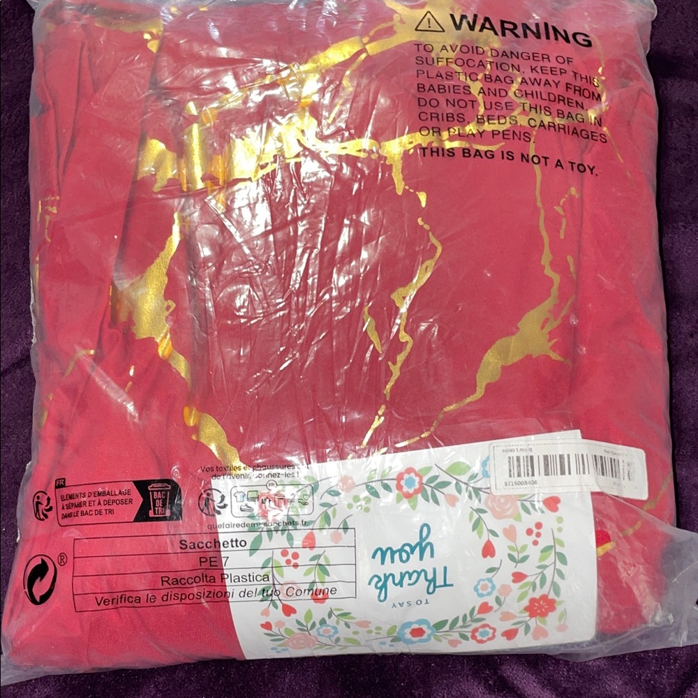 Red and Gold Queen Sheet Set with 2 pillow cases